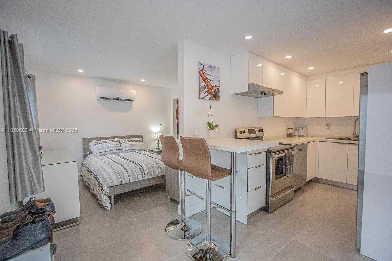 Small Image of 421 NORTH WEST 59TH ST, Miami Number 46