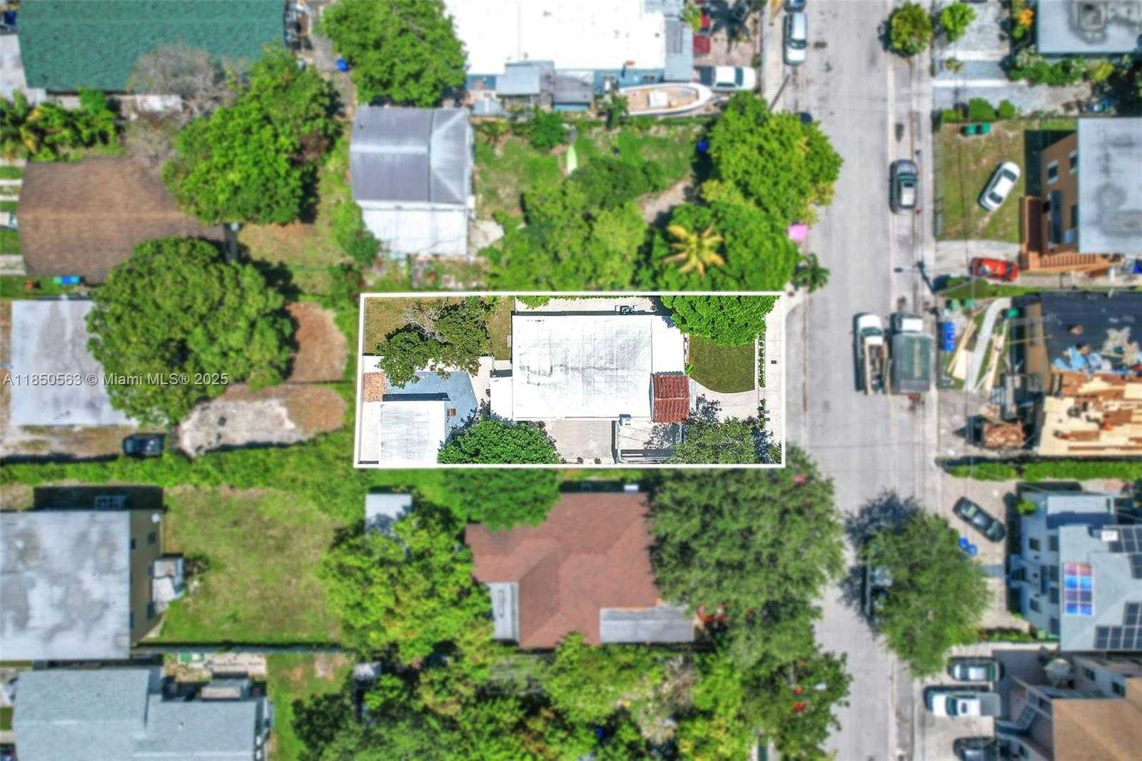 Small Image of 421 NORTH WEST 59TH ST, Miami Number 51