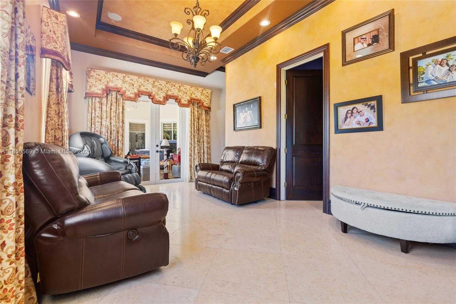 Small Image of 9861 NORTH WEST 135TH ST, Hialeah Gardens Number 26