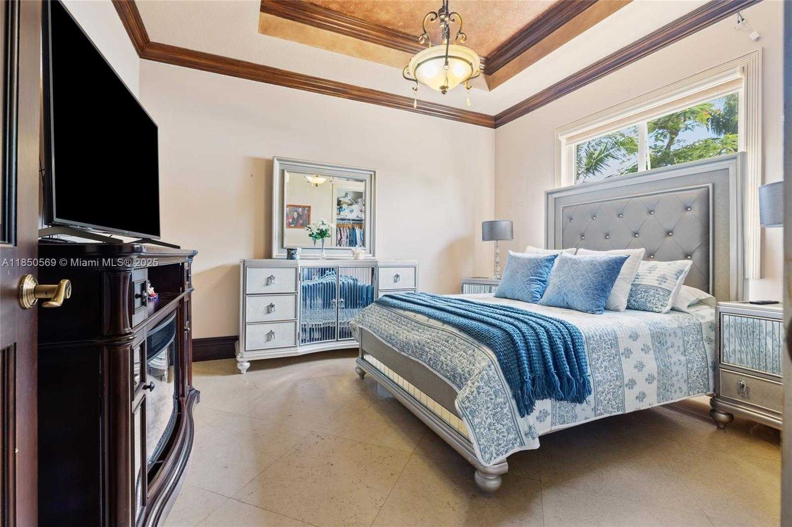 Small Image of 9861 NORTH WEST 135TH ST, Hialeah Gardens Number 29