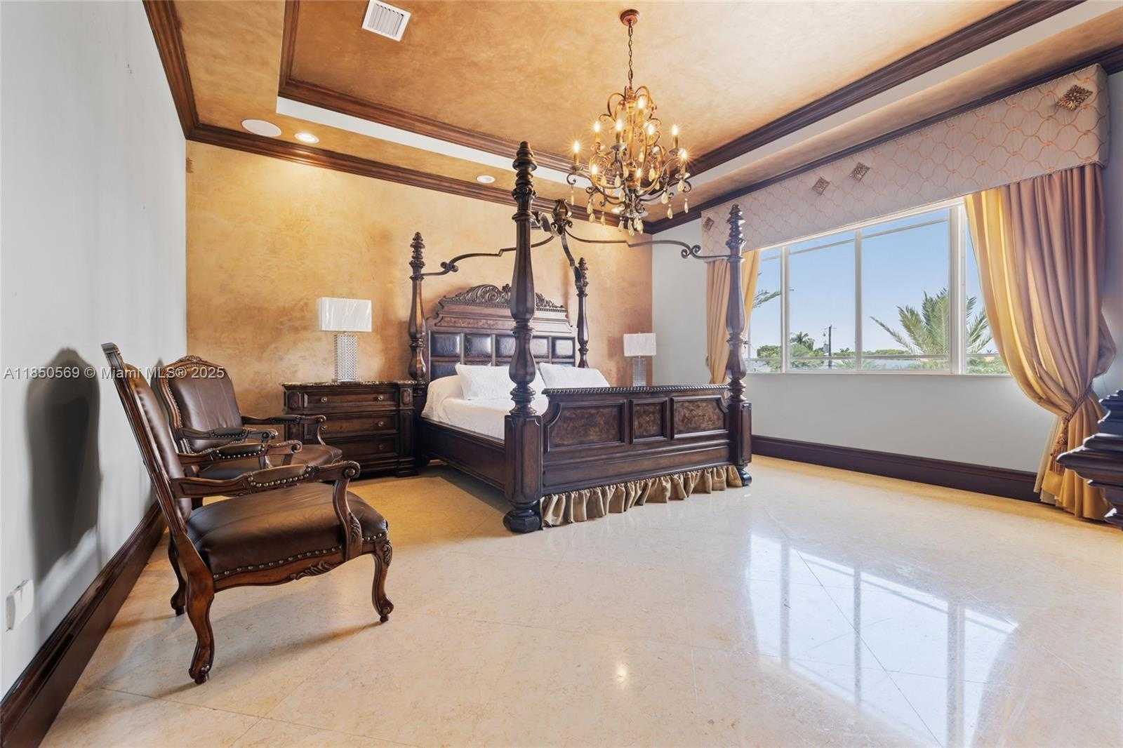 Small Image of 9861 NORTH WEST 135TH ST, Hialeah Gardens Number 34