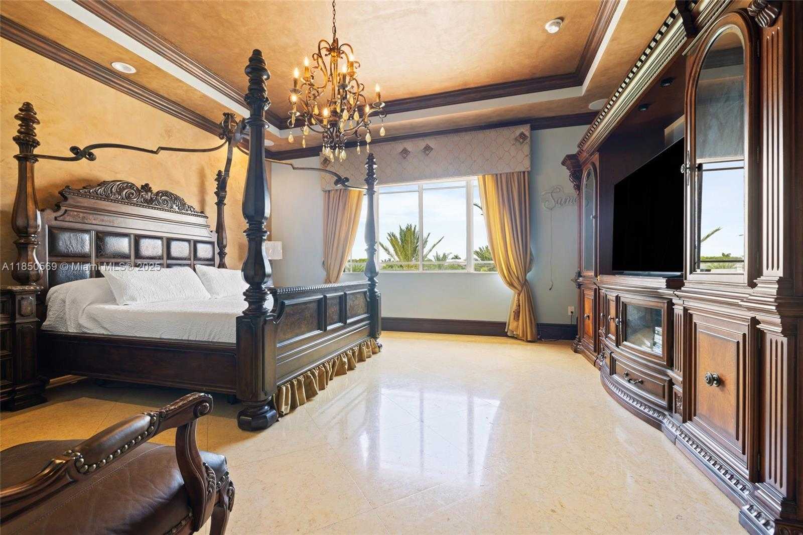 Small Image of 9861 NORTH WEST 135TH ST, Hialeah Gardens Number 35