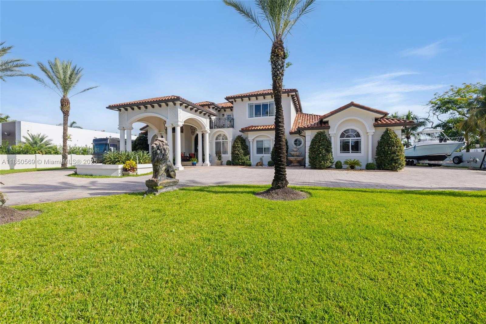 Small Image of 9861 NORTH WEST 135TH ST, Hialeah Gardens Number 4