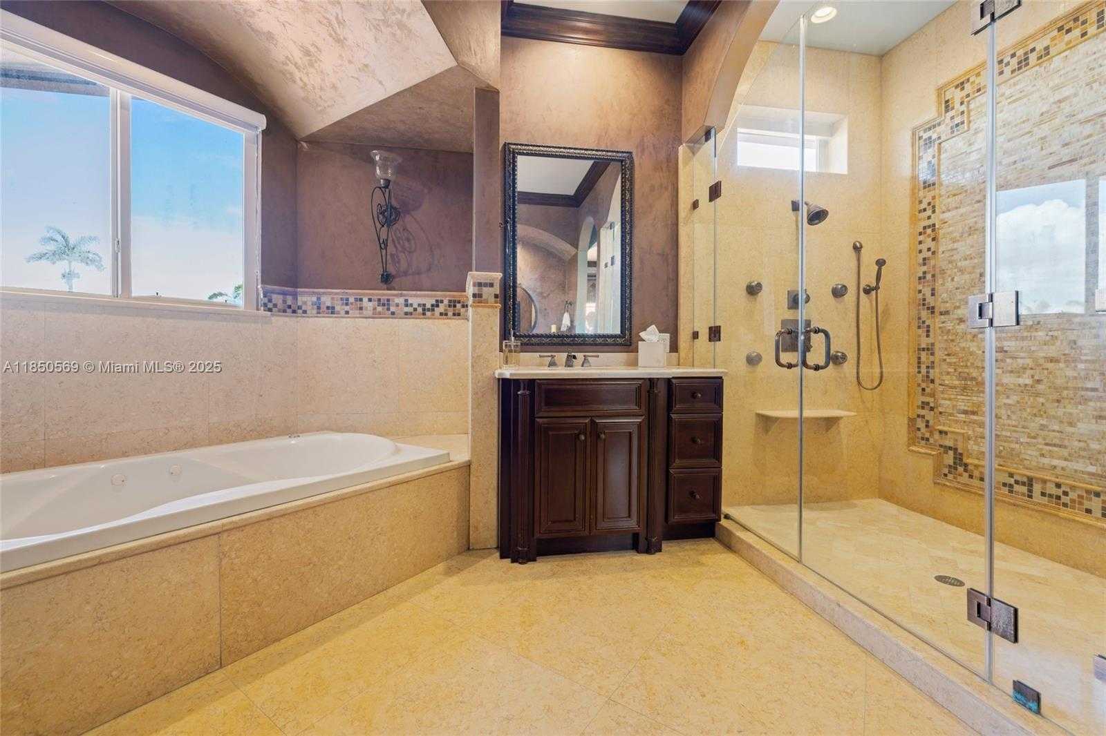 Small Image of 9861 NORTH WEST 135TH ST, Hialeah Gardens Number 40