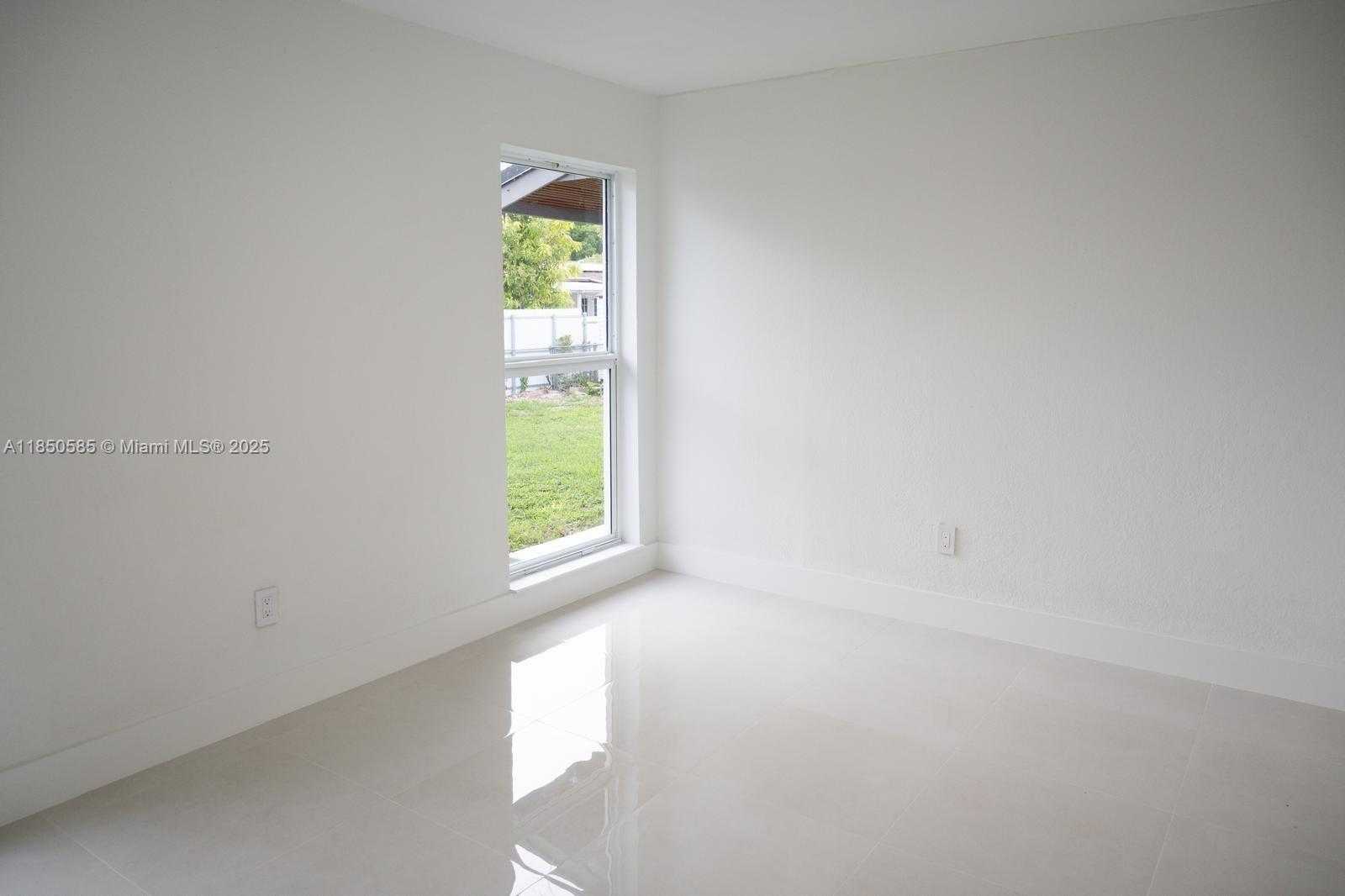 Small Image of 26222 SOUTH WEST 124TH PL, Homestead Number 15
