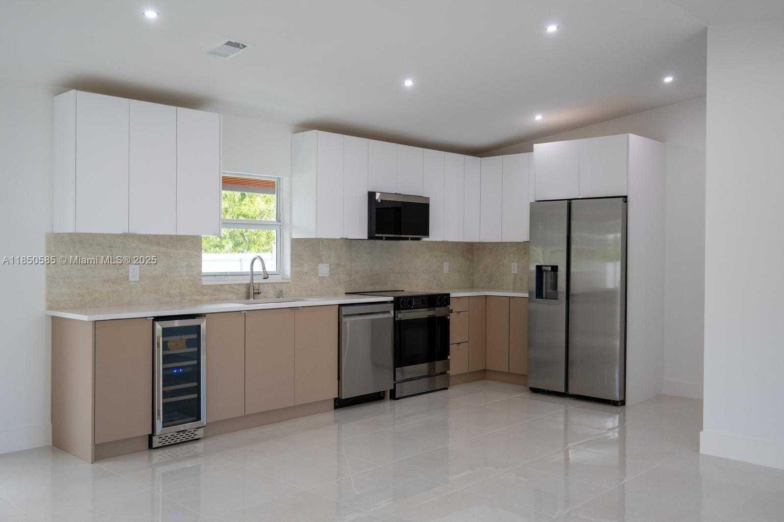 Small Image of 26222 SOUTH WEST 124TH PL, Homestead Number 3