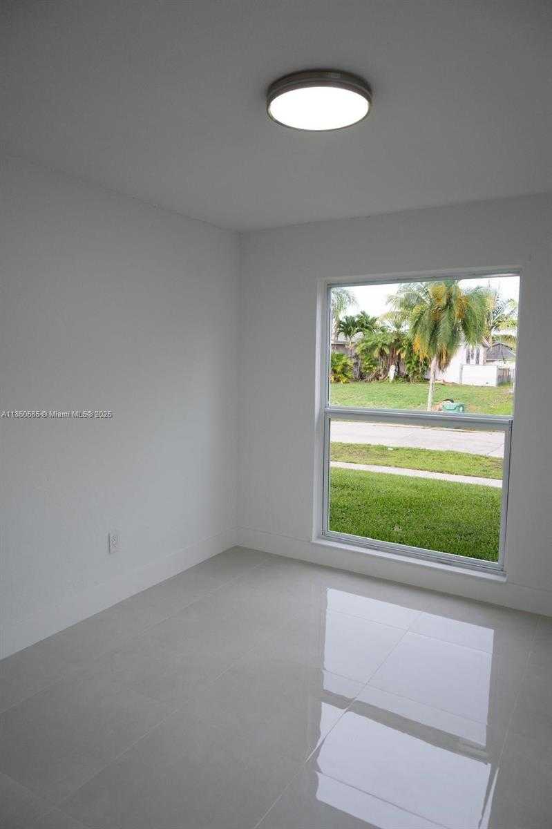 Small Image of 26222 SOUTH WEST 124TH PL, Homestead Number 32