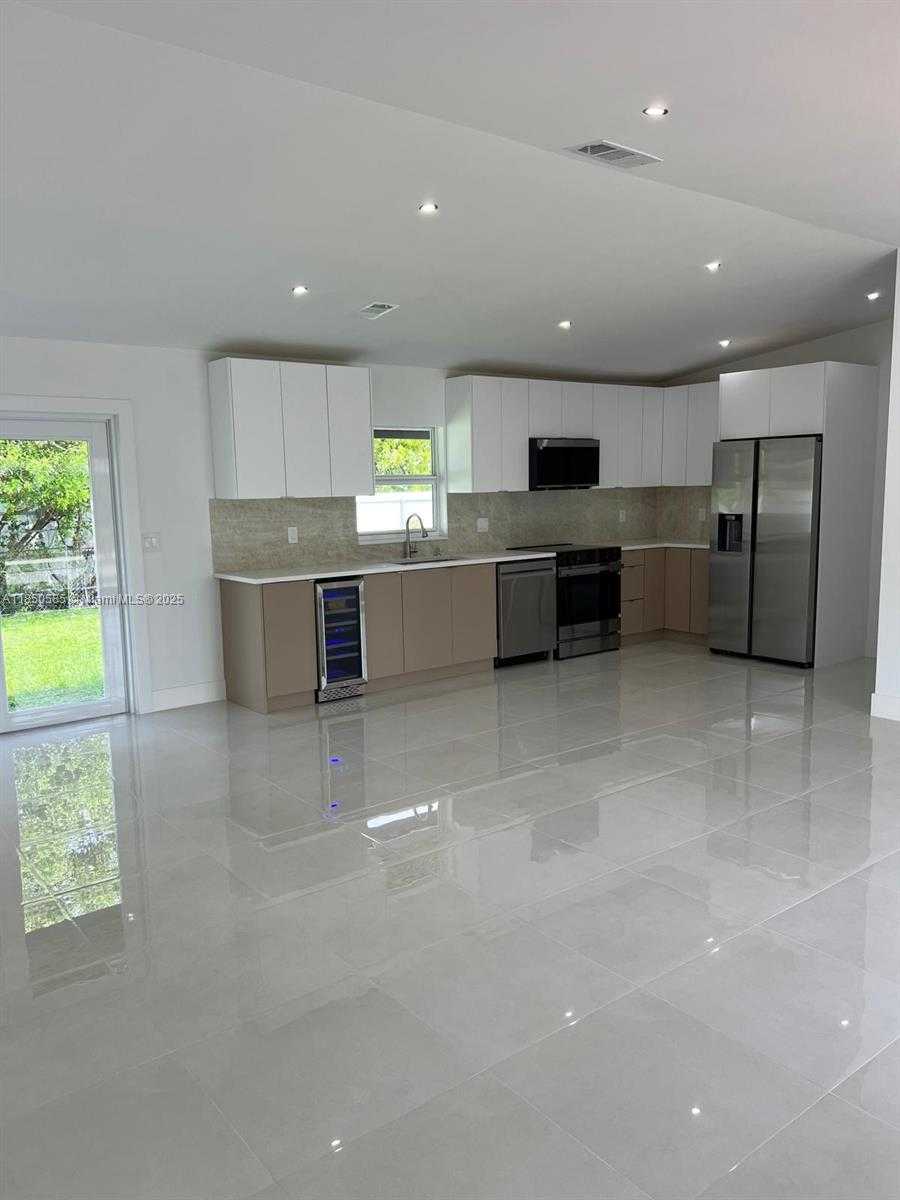Small Image of 26222 SOUTH WEST 124TH PL, Homestead Number 4