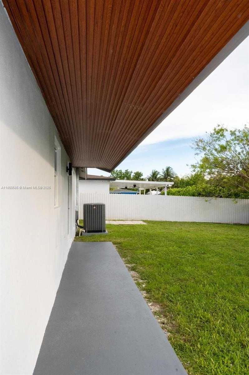 Small Image of 26222 SOUTH WEST 124TH PL, Homestead Number 49