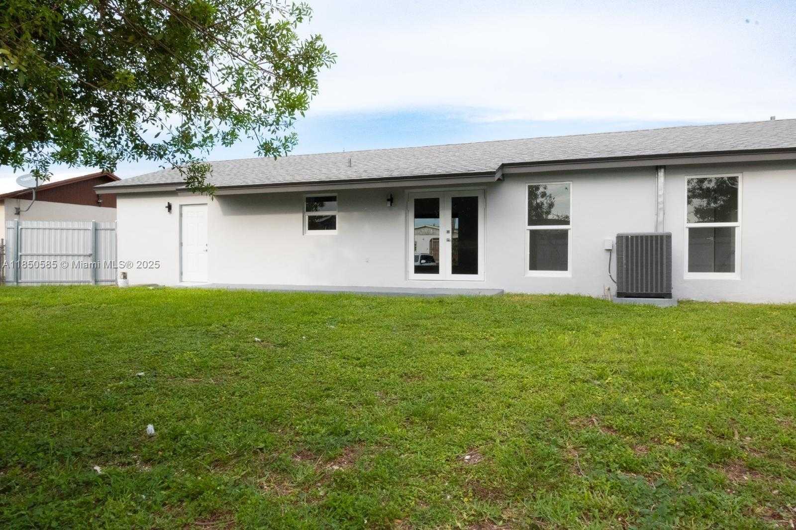 Small Image of 26222 SOUTH WEST 124TH PL, Homestead Number 51