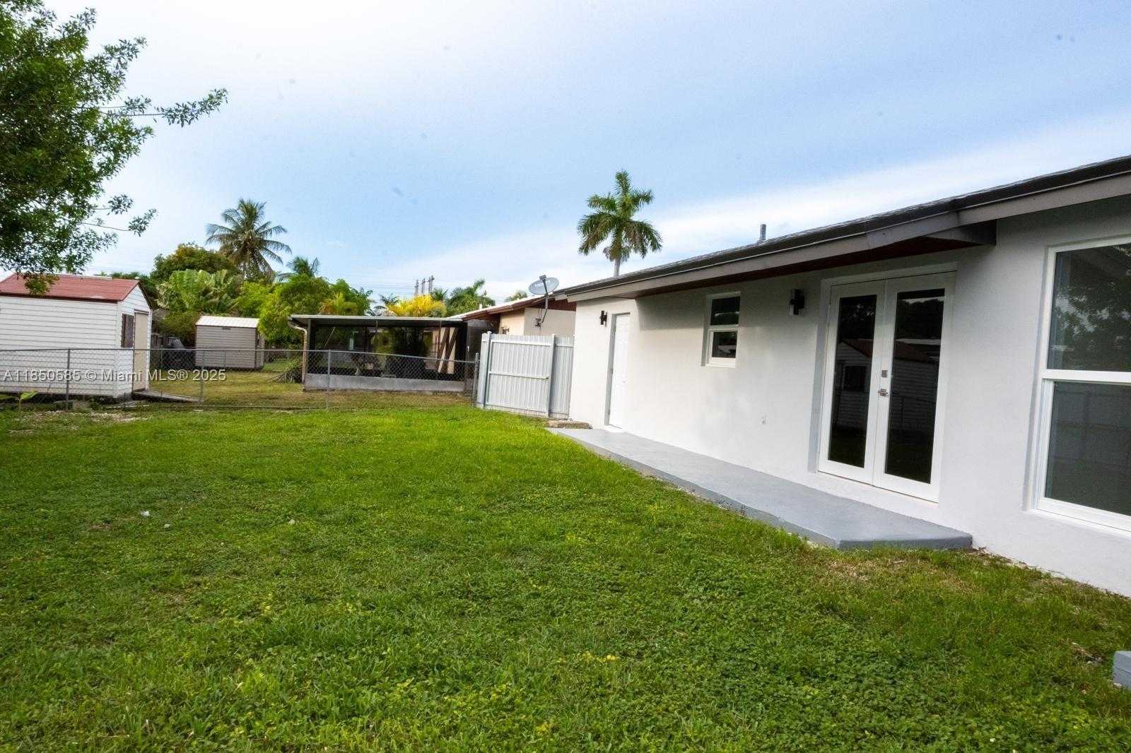 Small Image of 26222 SOUTH WEST 124TH PL, Homestead Number 54