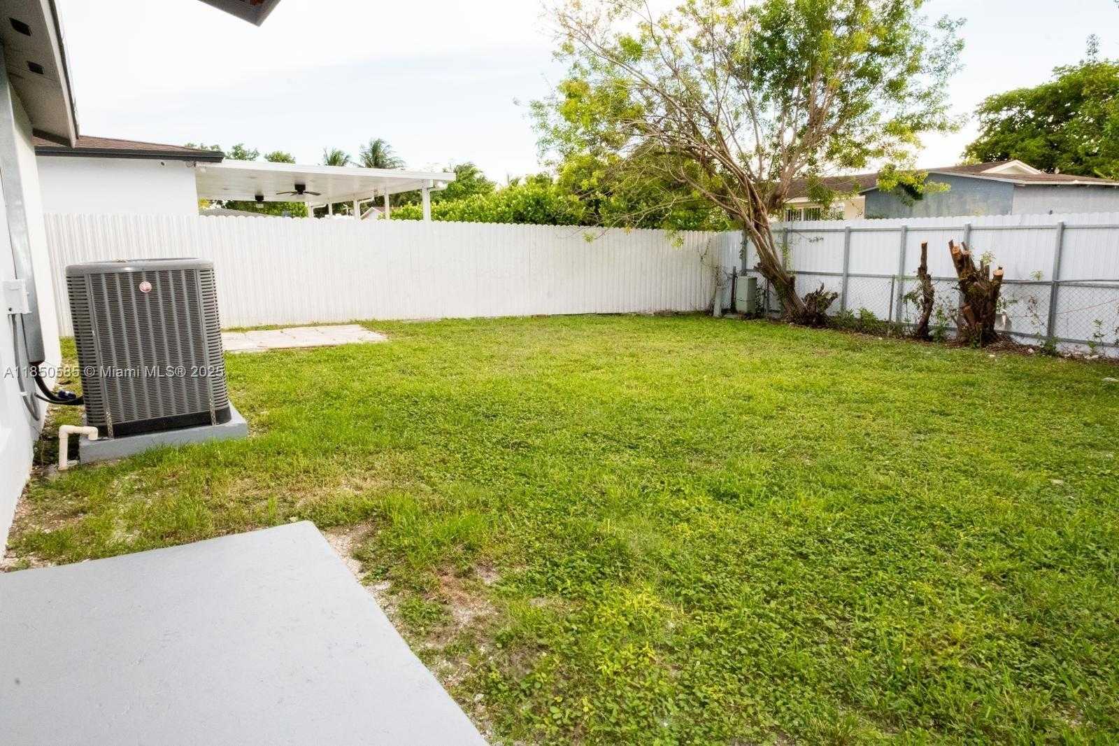 Small Image of 26222 SOUTH WEST 124TH PL, Homestead Number 57