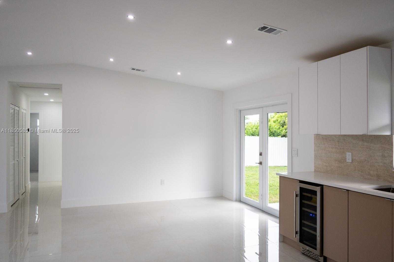 Small Image of 26222 SOUTH WEST 124TH PL, Homestead Number 7