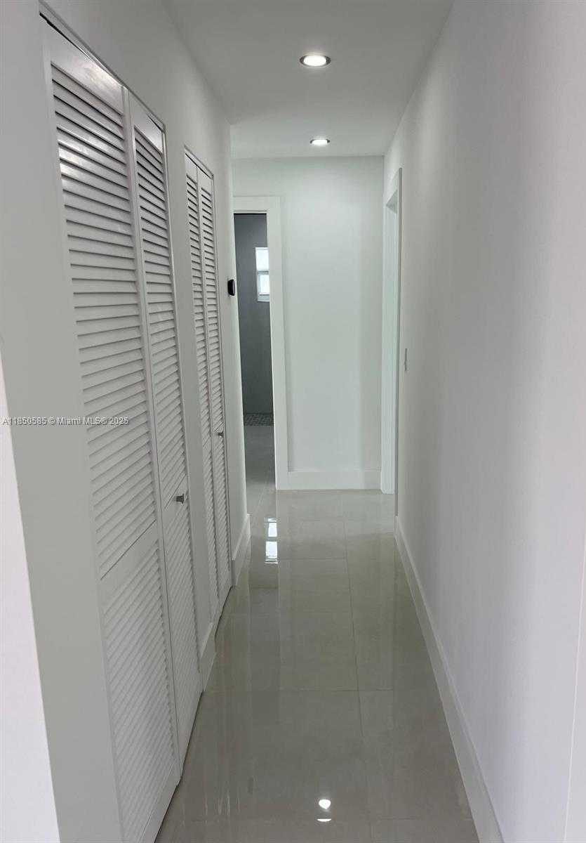 Small Image of 26222 SOUTH WEST 124TH PL, Homestead Number 9