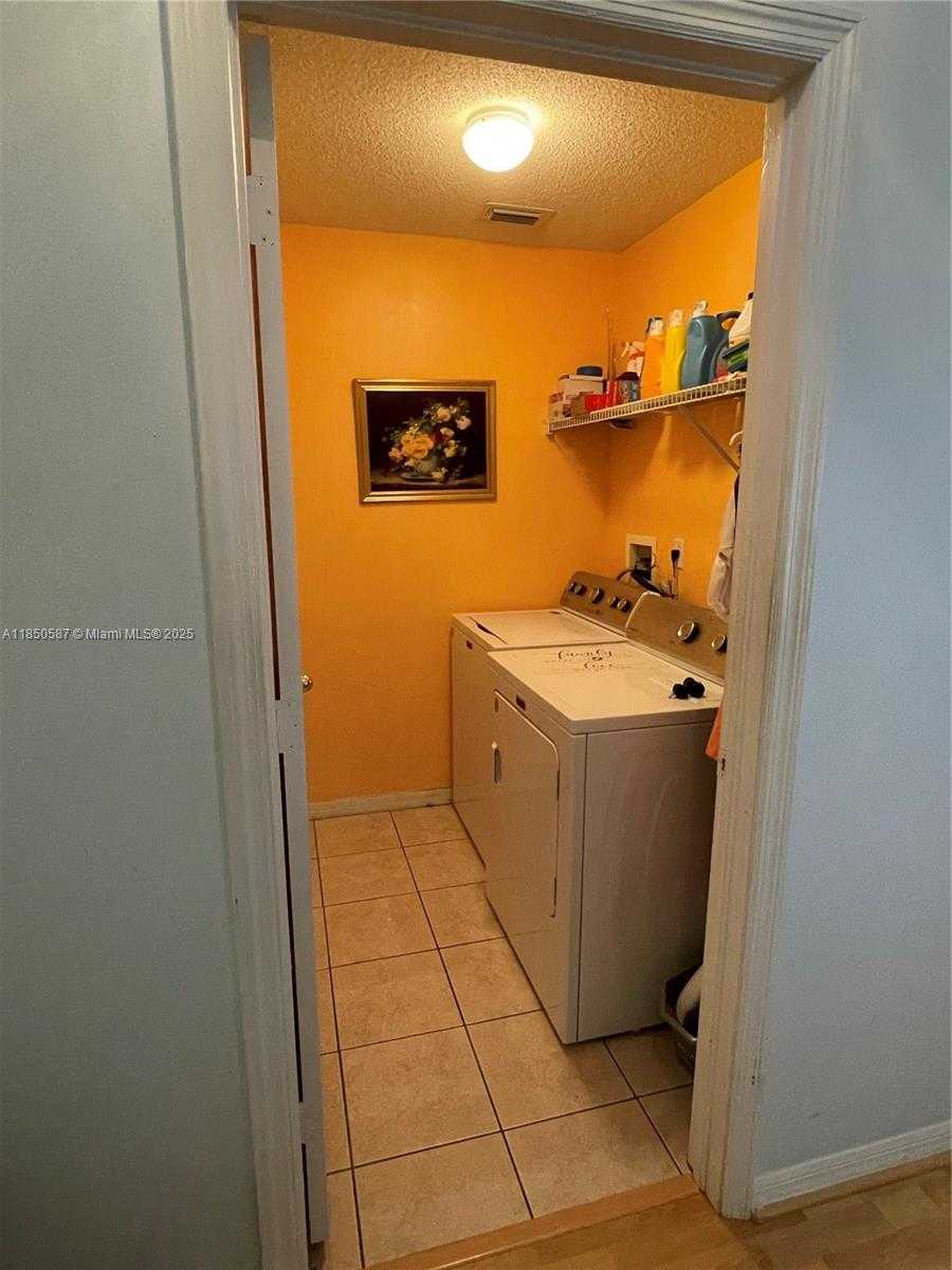 Small Image of 12130 NORTH WEST 56TH CT, Coral Springs Number 13