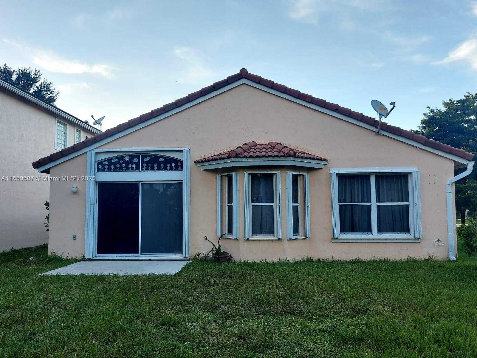 Small Image of 12130 NORTH WEST 56TH CT, Coral Springs Number 15