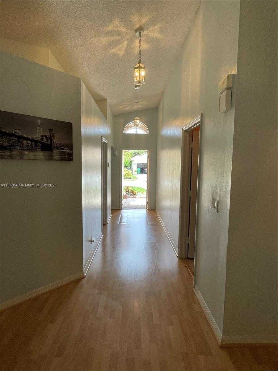 Small Image of 12130 NORTH WEST 56TH CT, Coral Springs Number 2