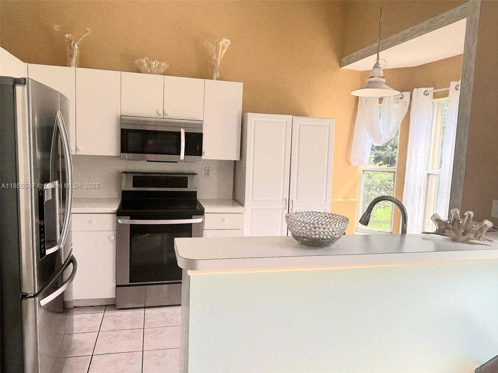 Small Image of 12130 NORTH WEST 56TH CT, Coral Springs Number 5