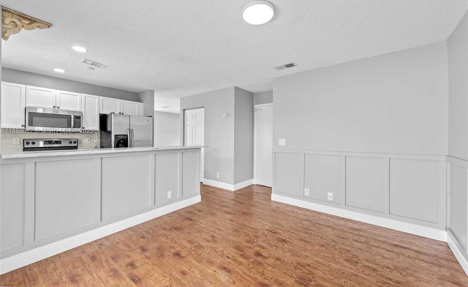 Small Image of 3226 WEST BUENA VISTA DR, Margate Number 14