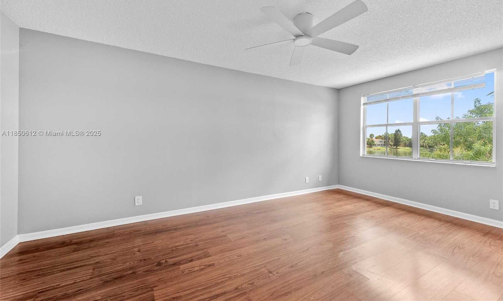 Small Image of 3226 WEST BUENA VISTA DR, Margate Number 15