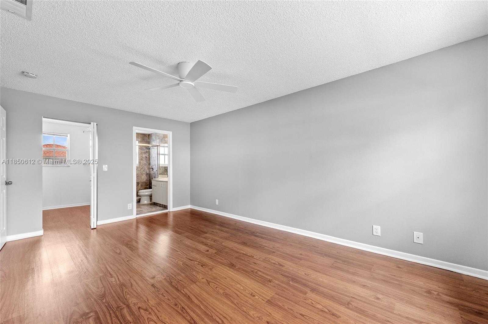 Small Image of 3226 WEST BUENA VISTA DR, Margate Number 17