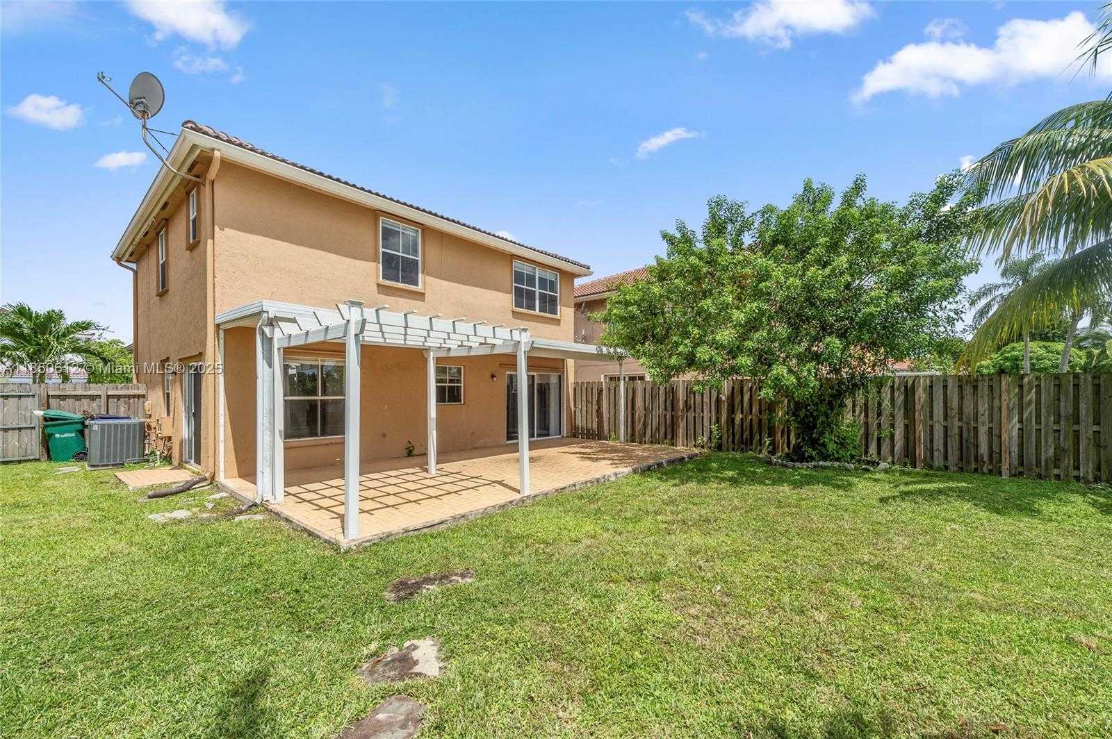 Small Image of 3226 WEST BUENA VISTA DR, Margate Number 26