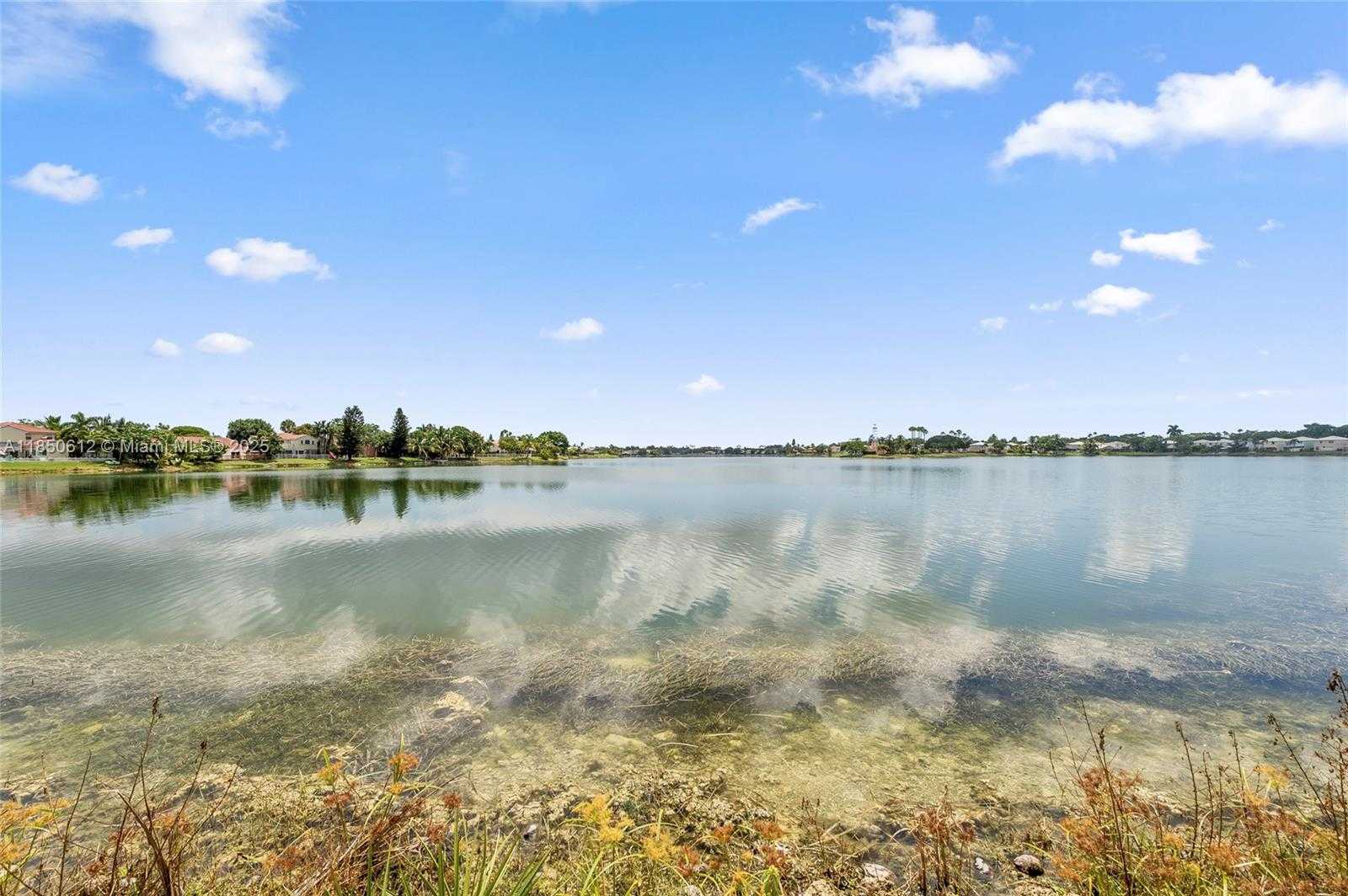 Small Image of 3226 WEST BUENA VISTA DR, Margate Number 31