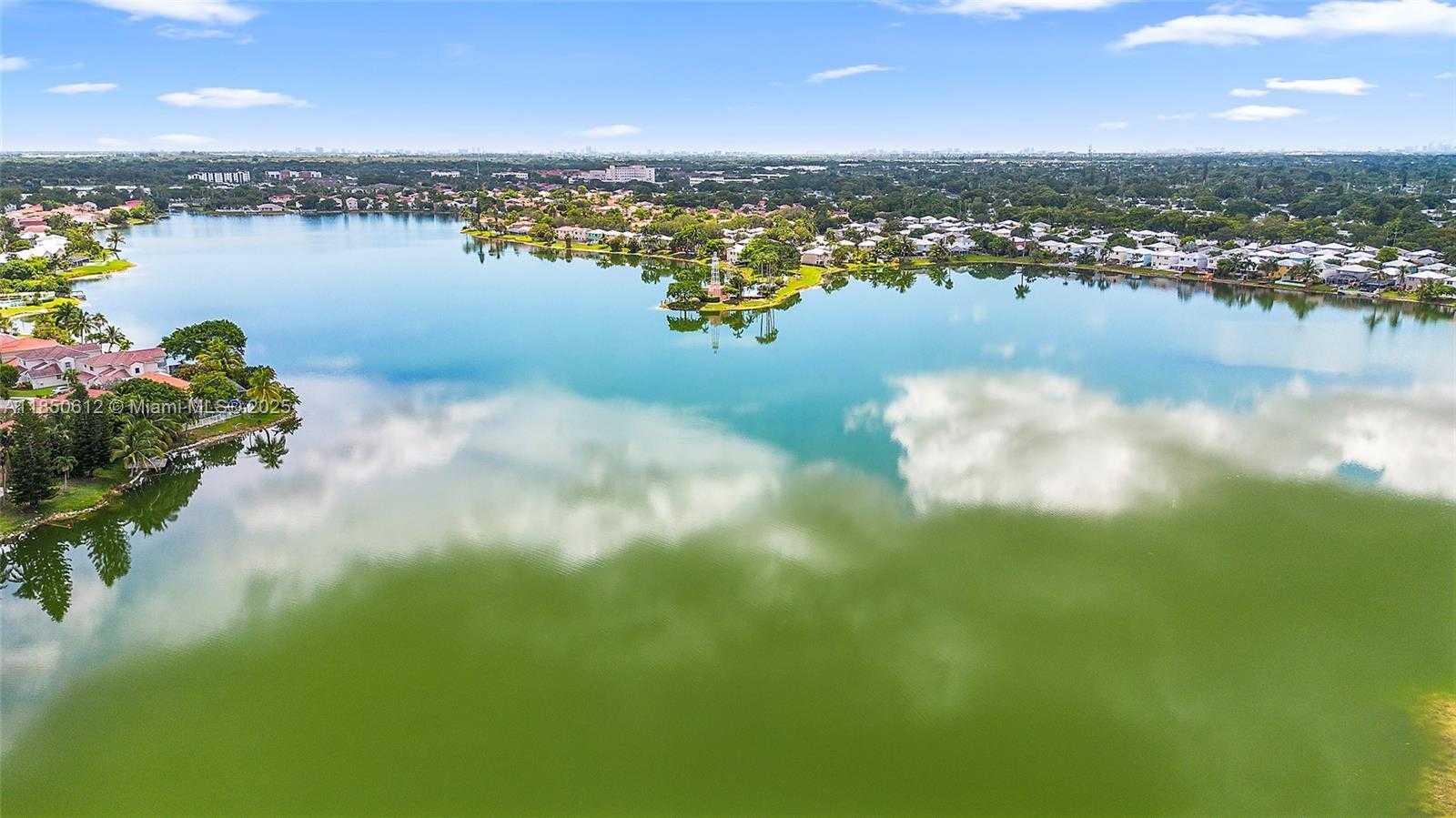 Small Image of 3226 WEST BUENA VISTA DR, Margate Number 32