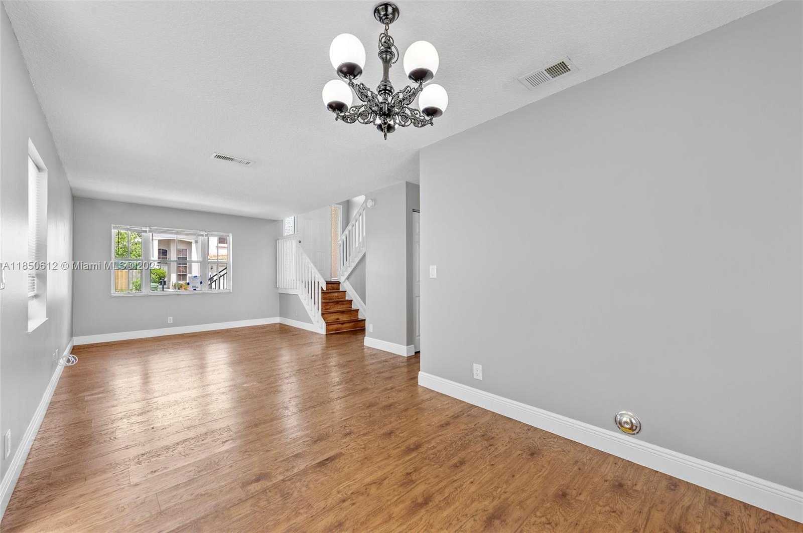 Small Image of 3226 WEST BUENA VISTA DR, Margate Number 9