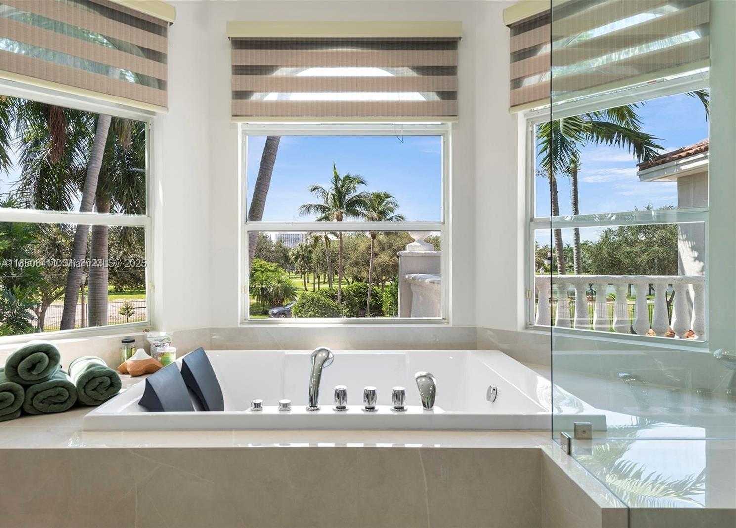 Small Image of 1031 HARBOR CT, Hollywood Number 11