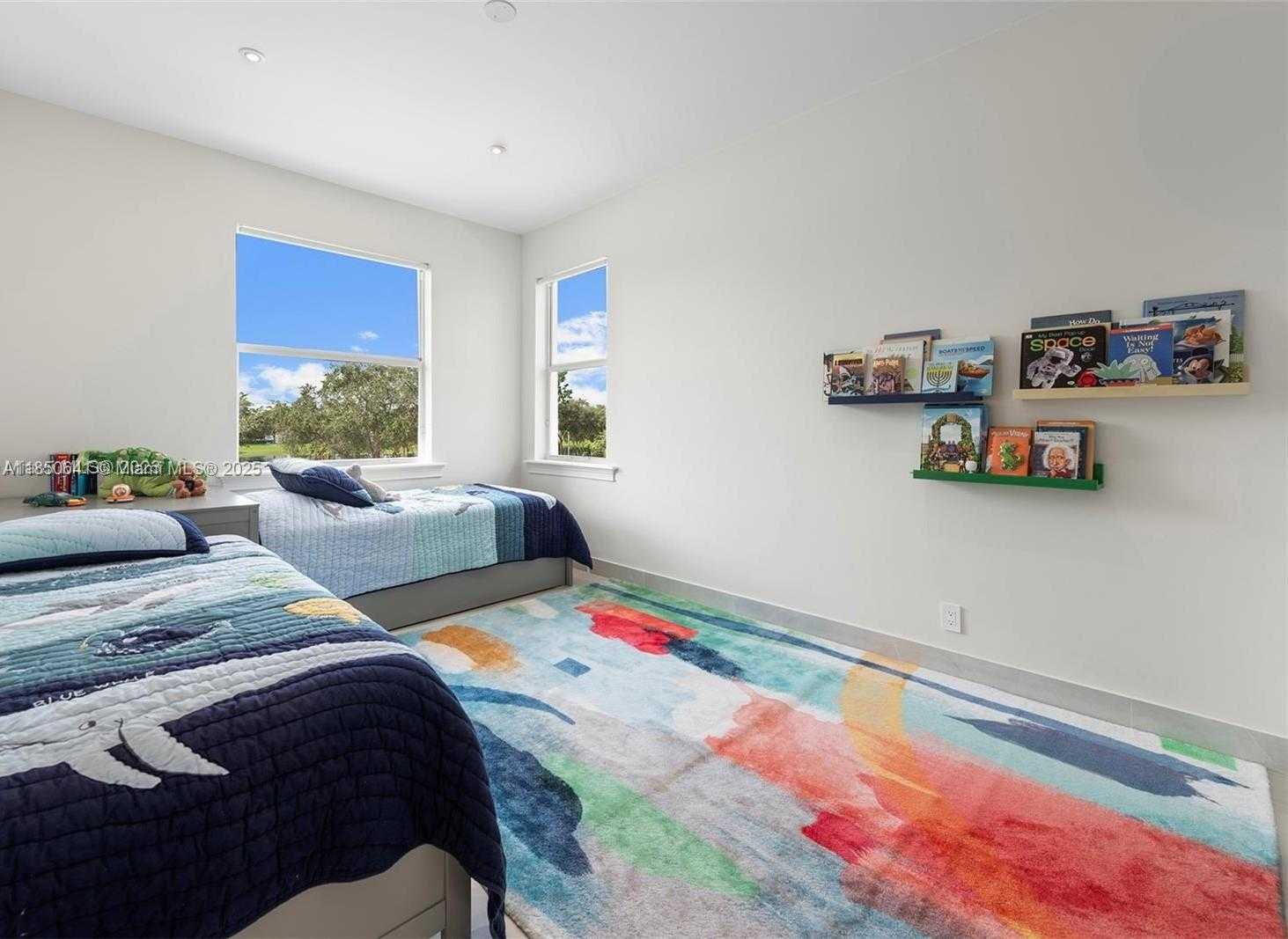 Small Image of 1031 HARBOR CT, Hollywood Number 14
