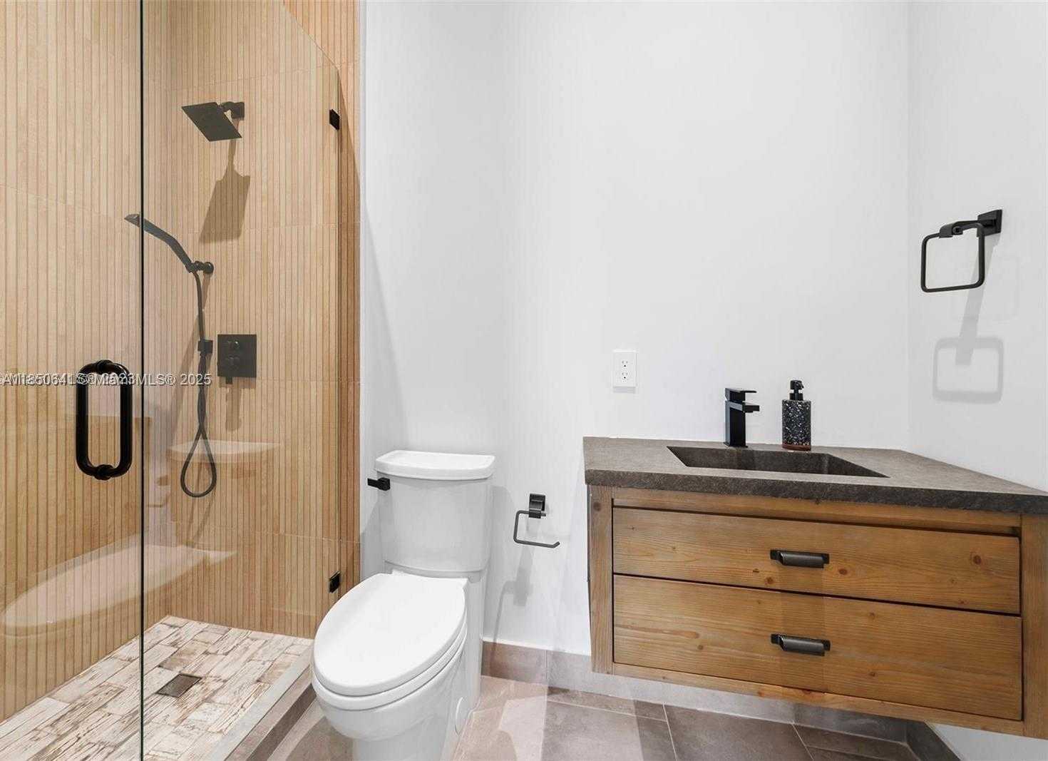 Small Image of 1031 HARBOR CT, Hollywood Number 20