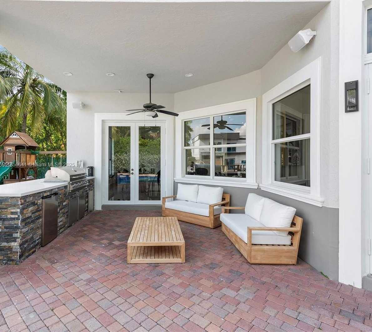 Small Image of 1031 HARBOR CT, Hollywood Number 22