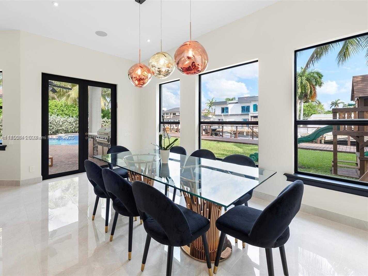 Small Image of 1031 HARBOR CT, Hollywood Number 6