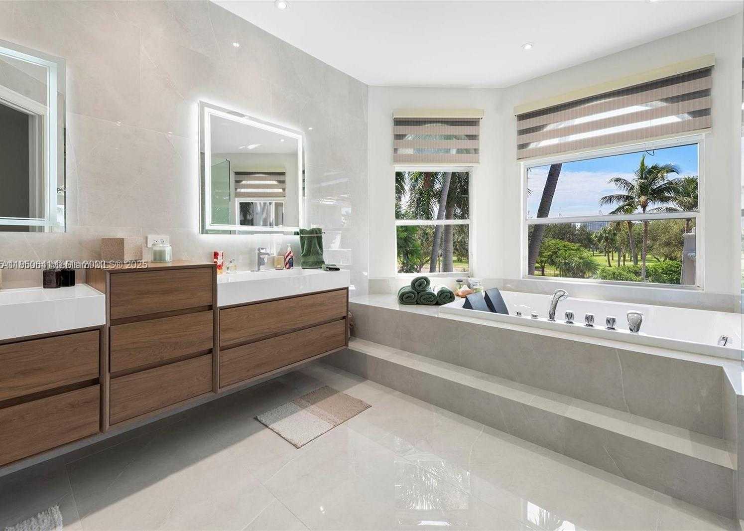 Small Image of 1031 HARBOR CT, Hollywood Number 9