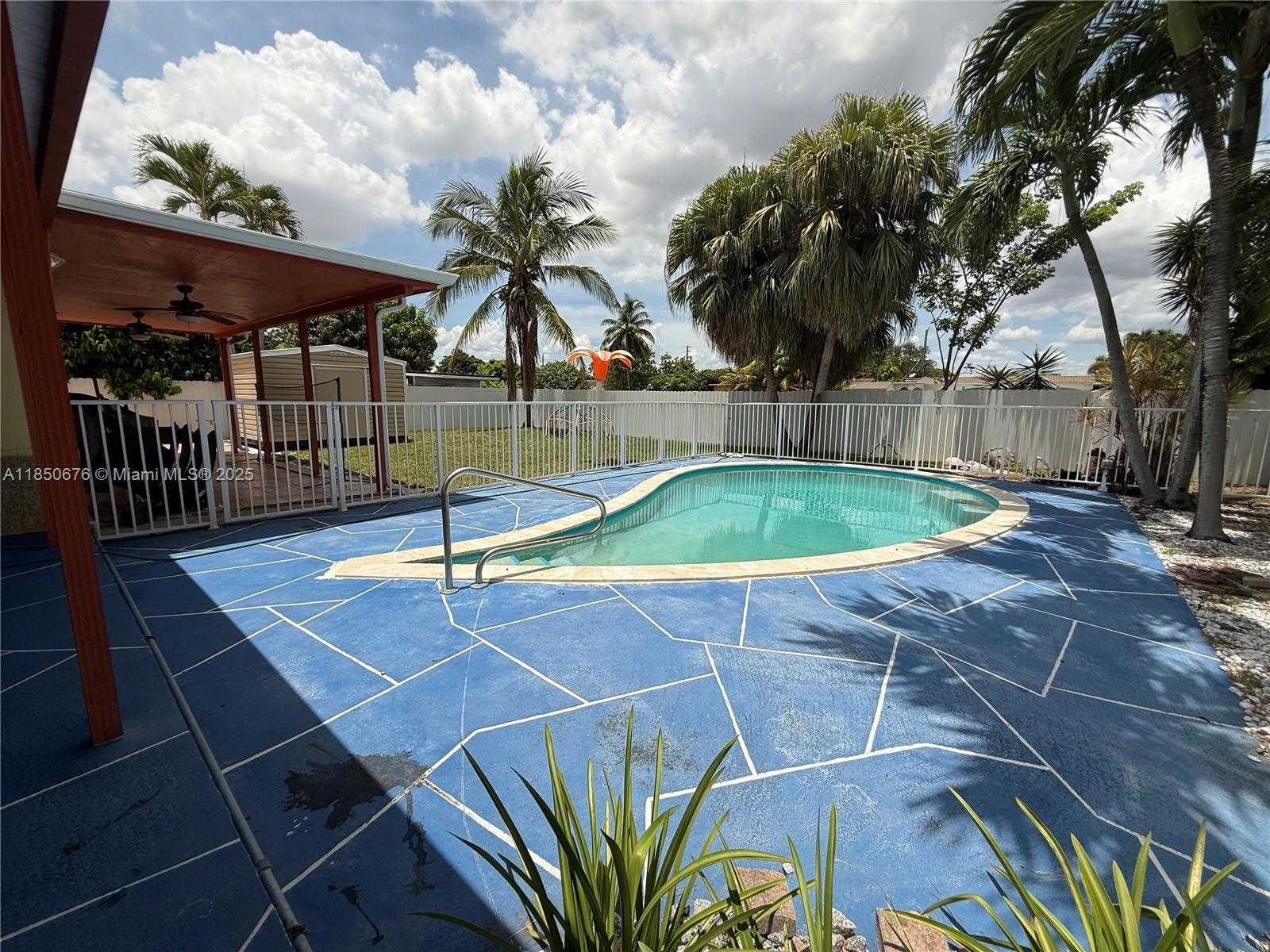 Small Image of 861 WEST 51ST PL, Hialeah Number 8