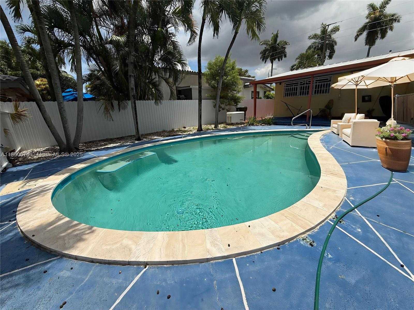 Small Image of 861 WEST 51ST PL, Hialeah Number 9