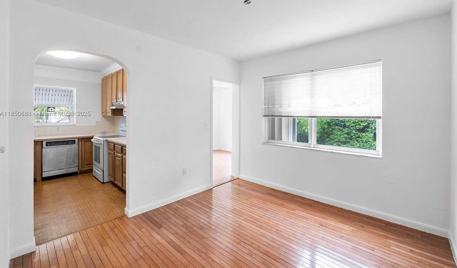 Small Image of 2121 SOUTH WEST 20TH ST, Miami Number 15