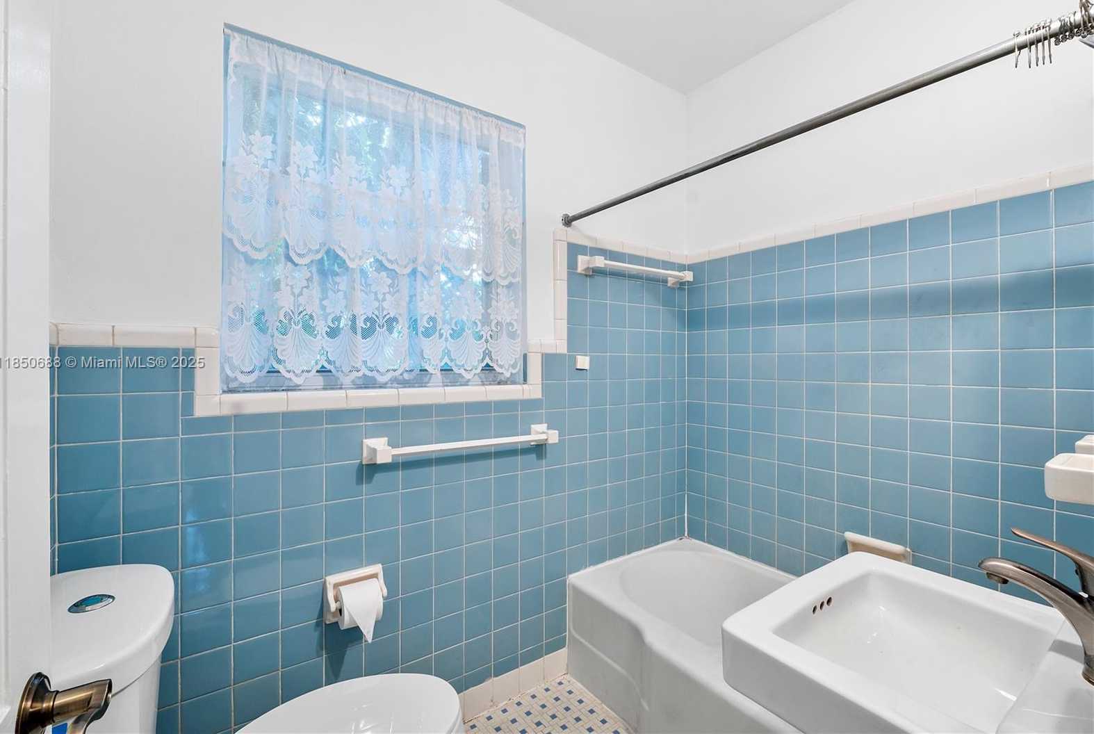 Small Image of 2121 SOUTH WEST 20TH ST, Miami Number 21