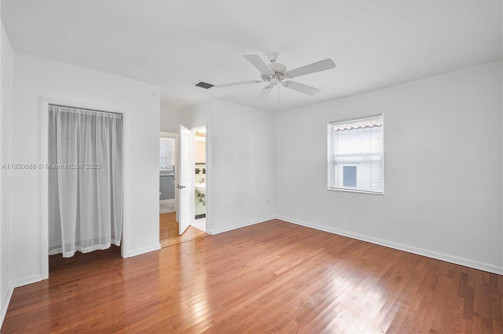 Small Image of 2121 SOUTH WEST 20TH ST, Miami Number 22