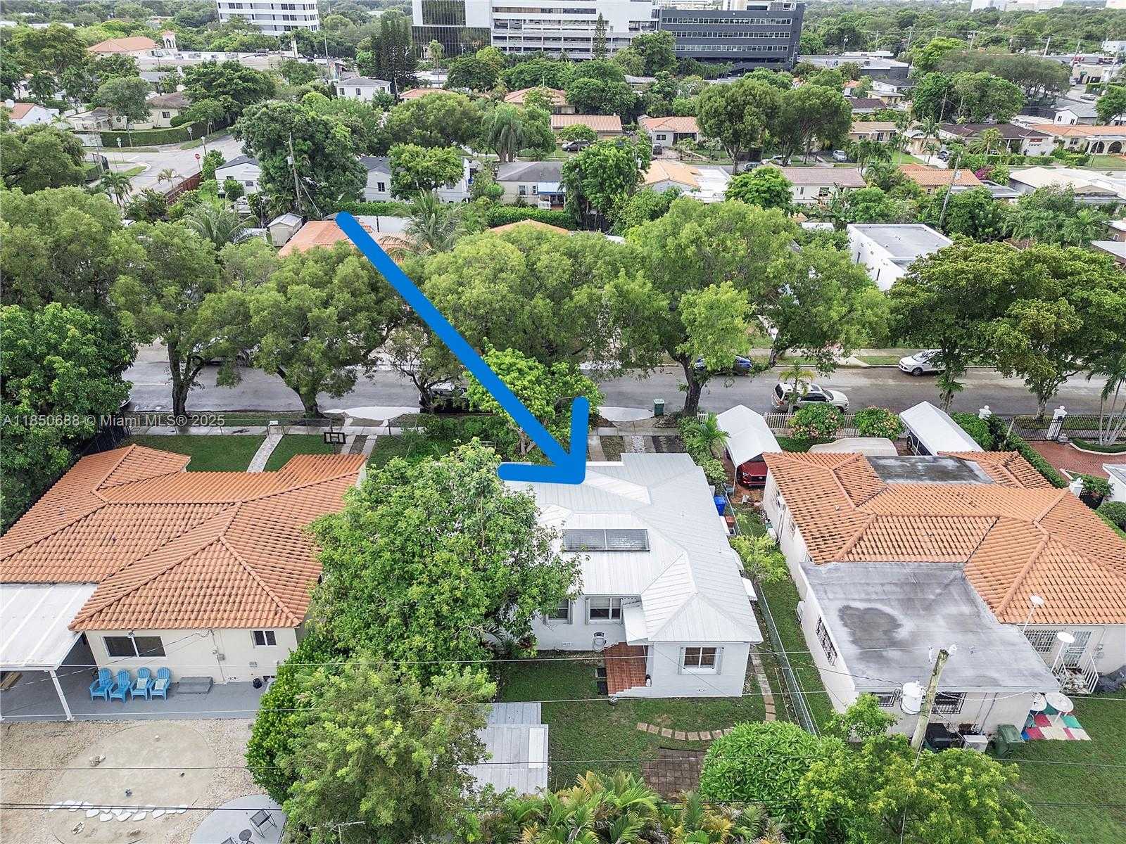 Small Image of 2121 SOUTH WEST 20TH ST, Miami Number 26
