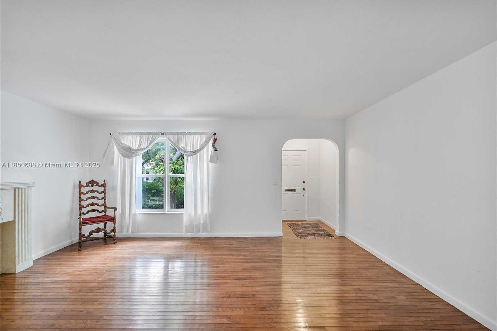 Small Image of 2121 SOUTH WEST 20TH ST, Miami Number 9