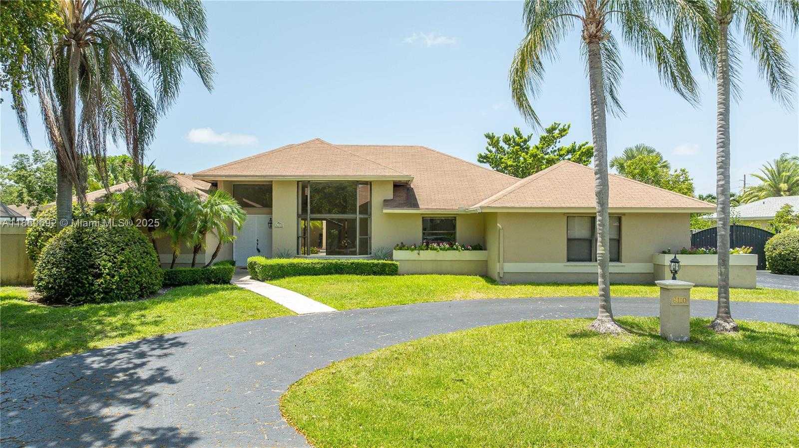 Small Image of 8110 SOUTH WEST 188TH ST, Cutler Bay Number 3