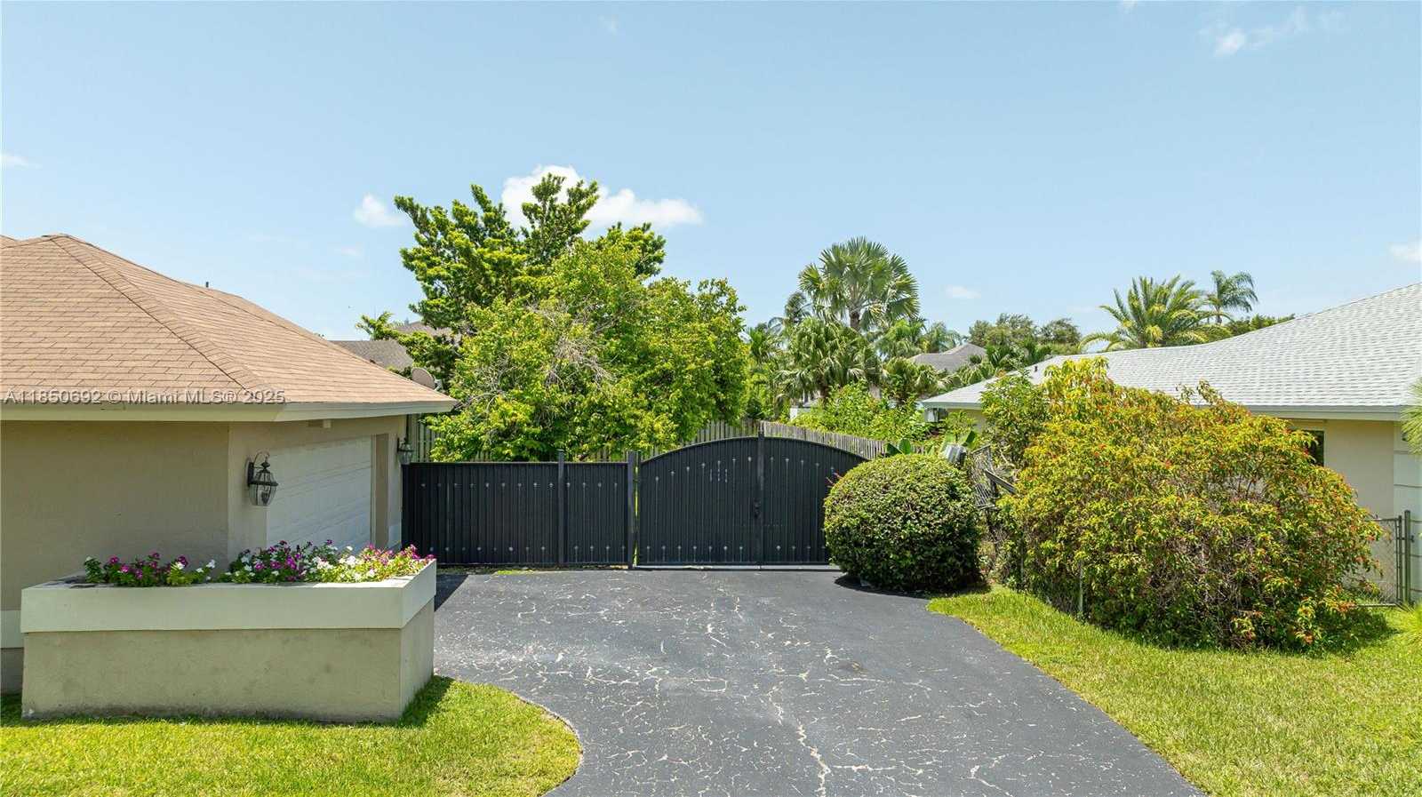 Small Image of 8110 SOUTH WEST 188TH ST, Cutler Bay Number 37
