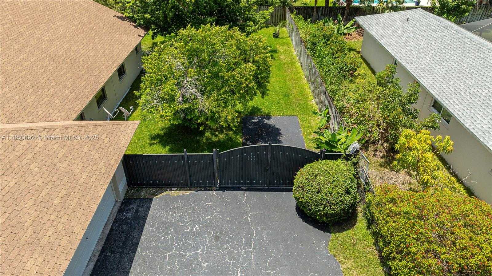 Small Image of 8110 SOUTH WEST 188TH ST, Cutler Bay Number 38