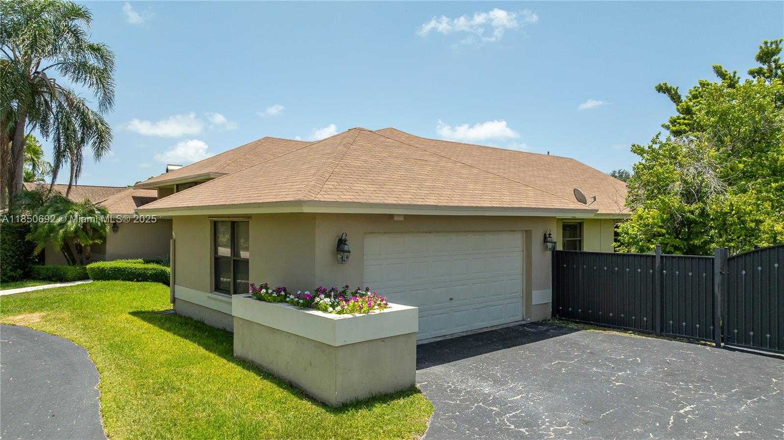 Small Image of 8110 SOUTH WEST 188TH ST, Cutler Bay Number 39