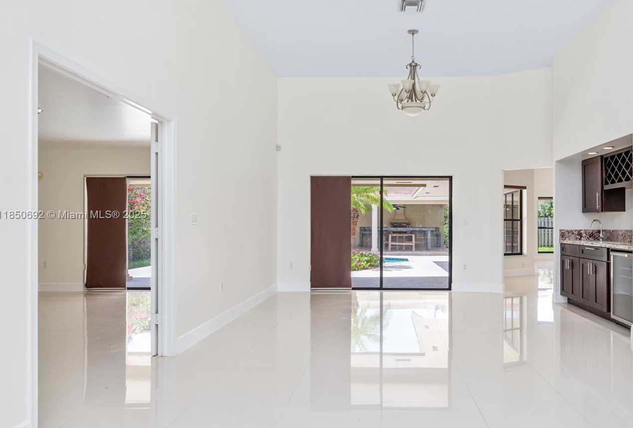 Small Image of 8110 SOUTH WEST 188TH ST, Cutler Bay Number 4