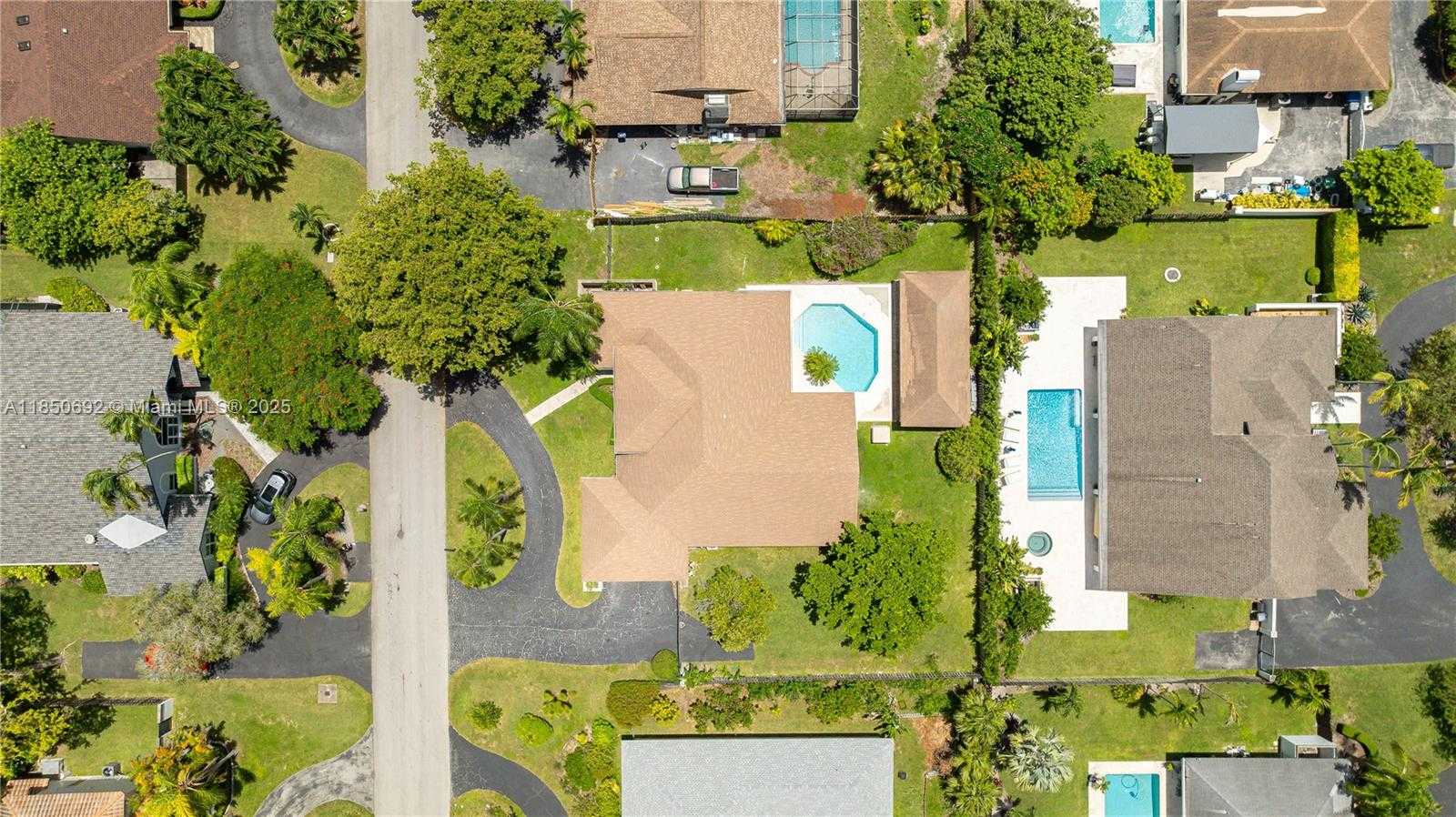 Small Image of 8110 SOUTH WEST 188TH ST, Cutler Bay Number 41