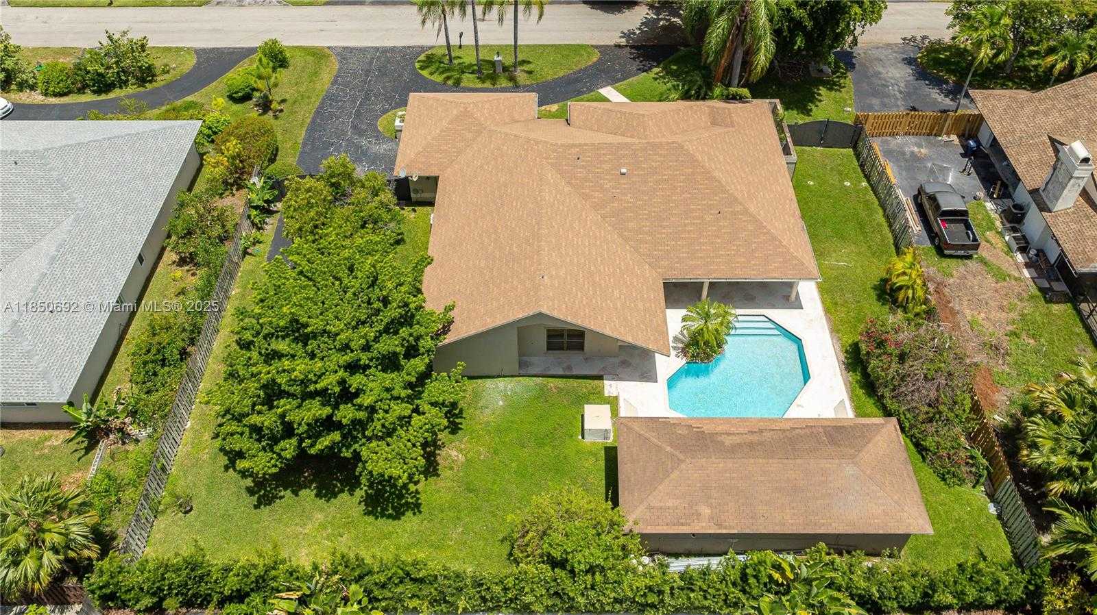 Small Image of 8110 SOUTH WEST 188TH ST, Cutler Bay Number 43