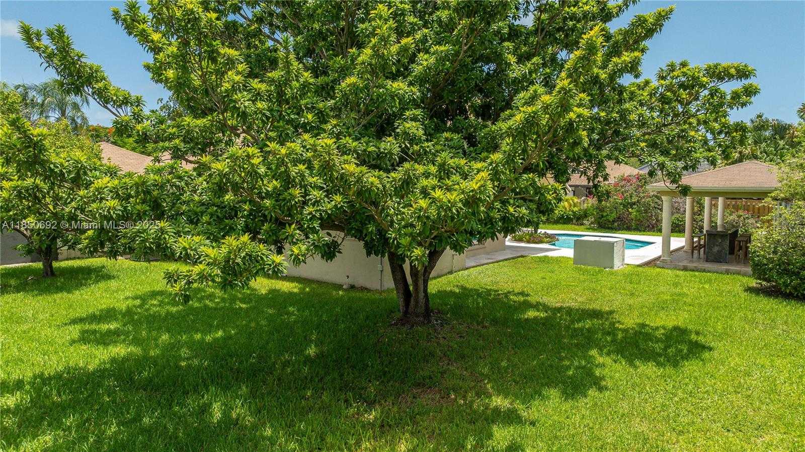 Small Image of 8110 SOUTH WEST 188TH ST, Cutler Bay Number 73